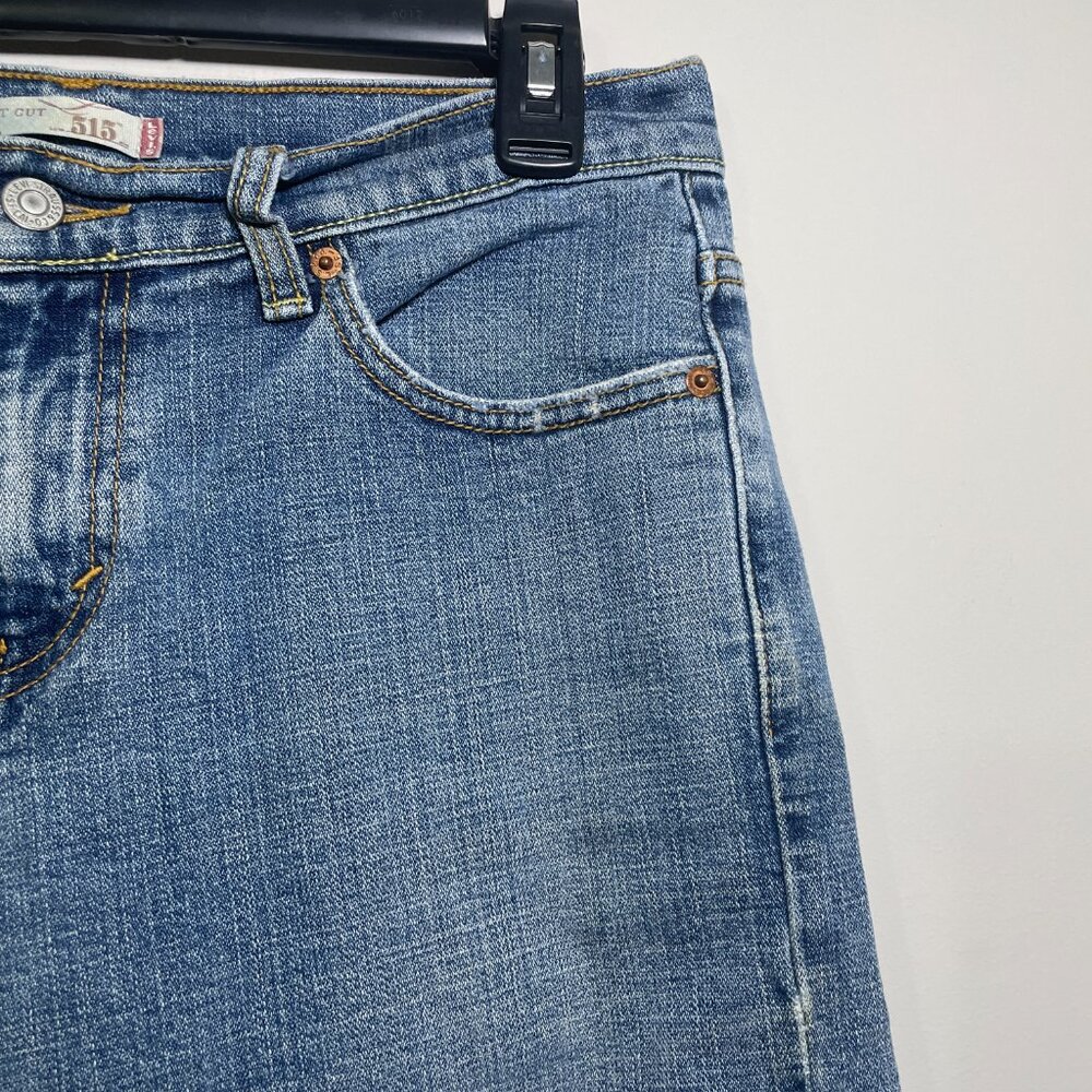 Women's Levi's 8M 515 Bootcut Jean Capris - Picture 4 of 11